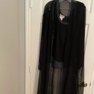 J Laxmi New York black	26w Sheer duster with matching sleeveless top beadwork